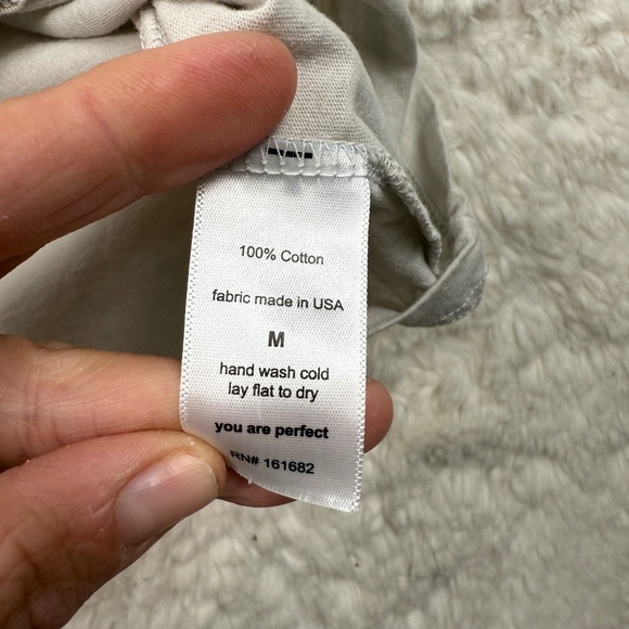 Perfect White Tee Made in USA Cotton V-Neck Short Sleeve T-Shirt Pebble Grey M - Picture 5 of 6